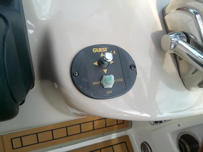 Naut On-site Yacht Photos Pics 