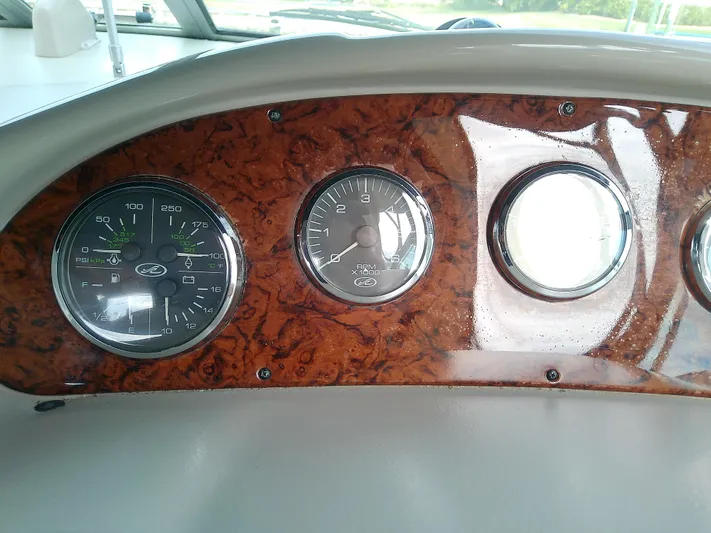 Naut On-site Yacht Photos Pics 