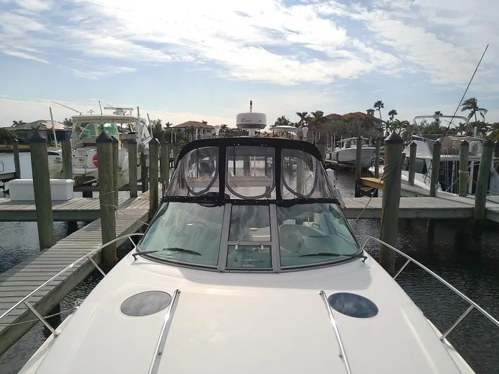 Naut On-site Yacht Photos Pics 