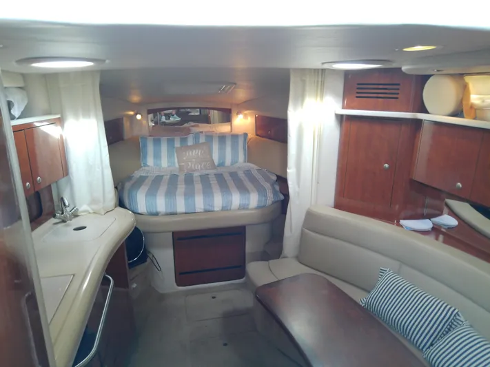 Naut On-site Yacht Photos Pics 