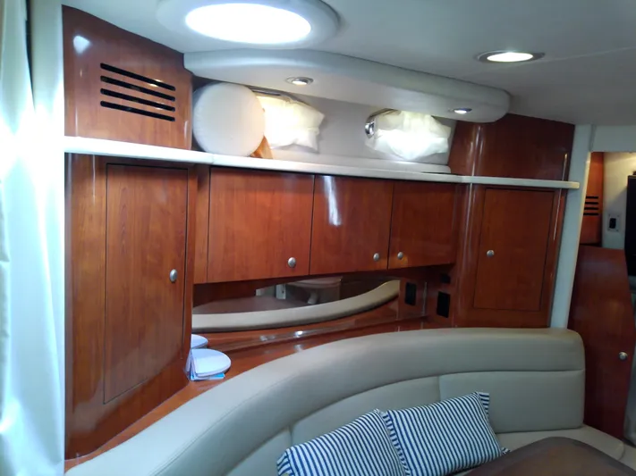 Naut On-site Yacht Photos Pics 