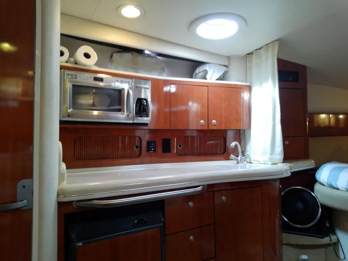 Naut On-site Yacht Photos Pics 