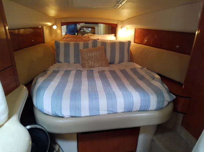 Naut On-site Yacht Photos Pics 