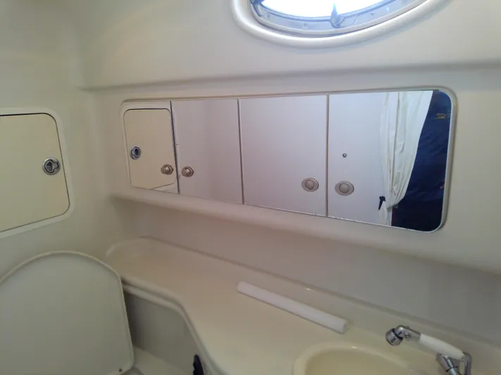 Naut On-site Yacht Photos Pics 