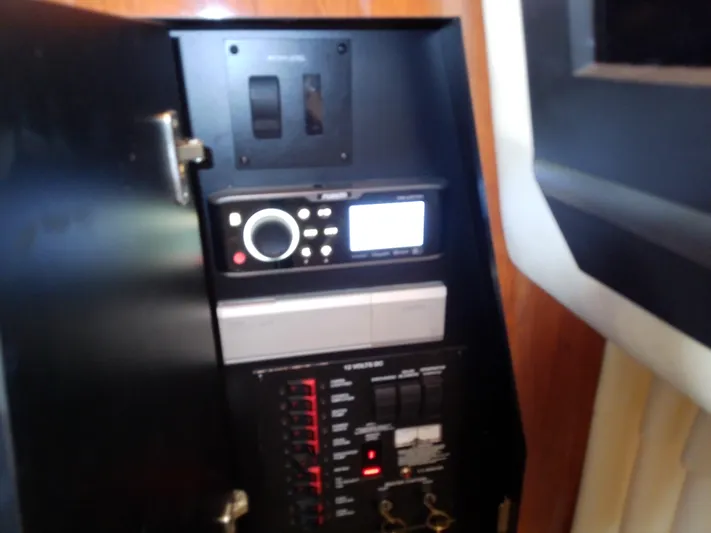 Naut On-site Yacht Photos Pics 