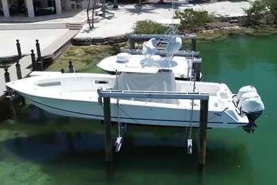 SeaVee 390B Center Console