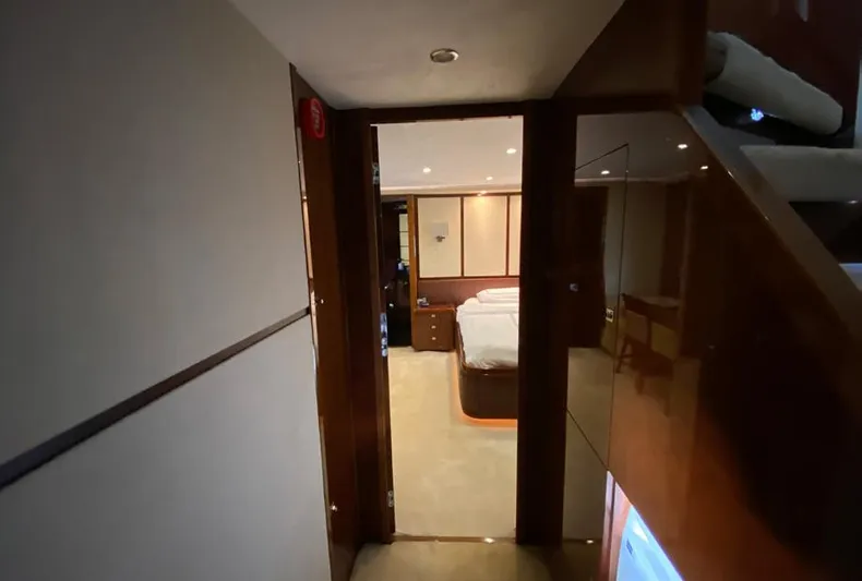 Sezi Mega Yacht Photos Pics 