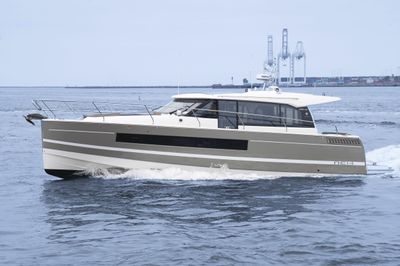 Yacht