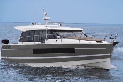 Yacht