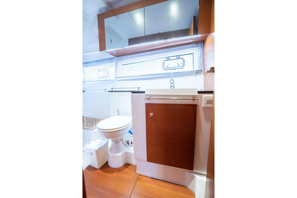 2014 Jeanneau 45 