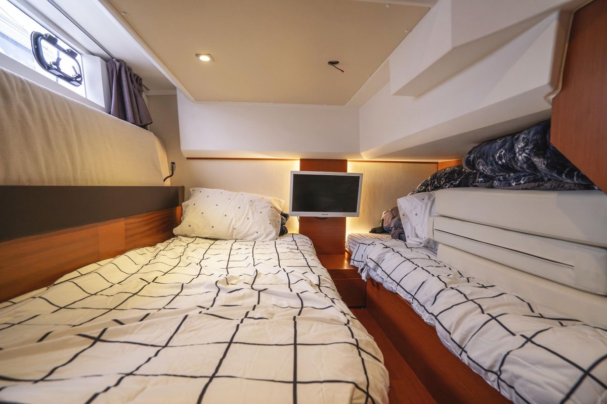 2014 Jeanneau 45 