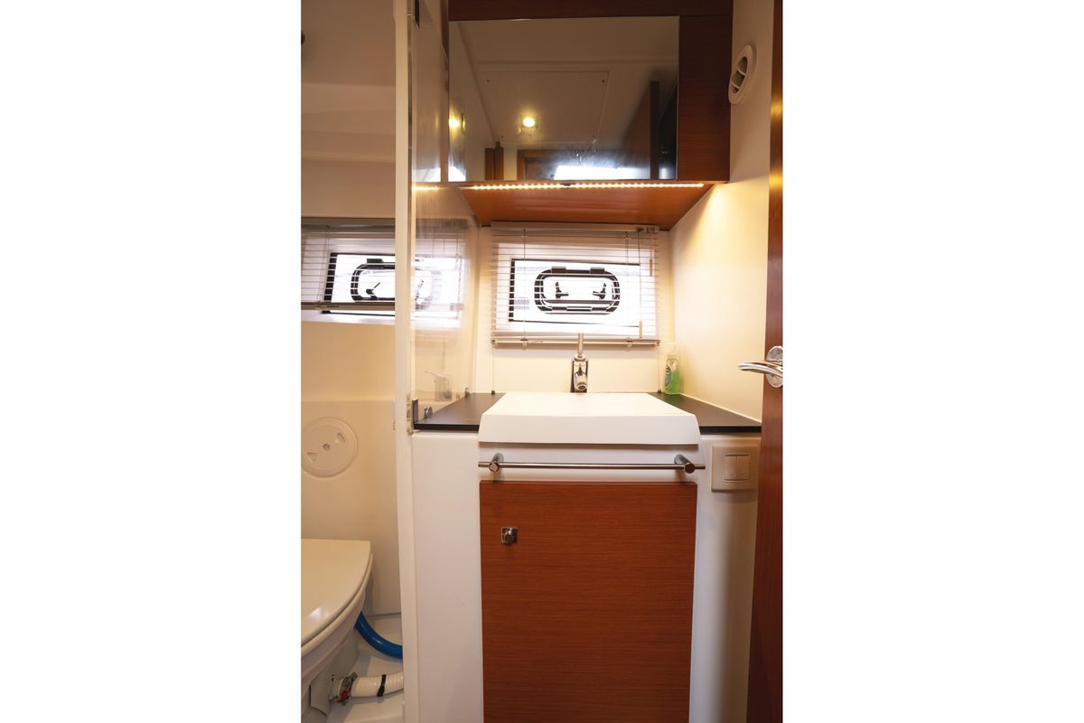 2014 Jeanneau 45 