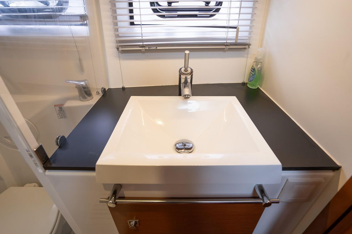 2014 Jeanneau 45 