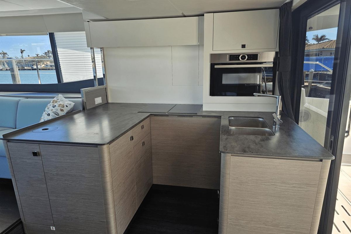 2023 Fountaine Pajot 44 