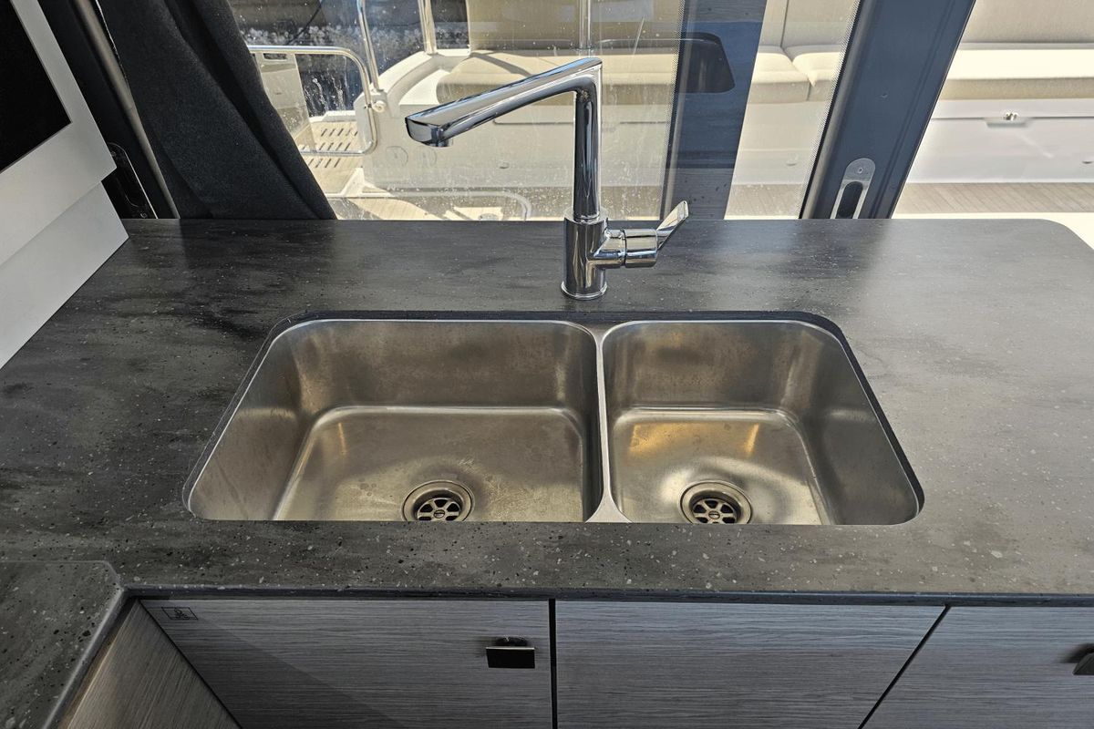 2023 Fountaine Pajot 44 