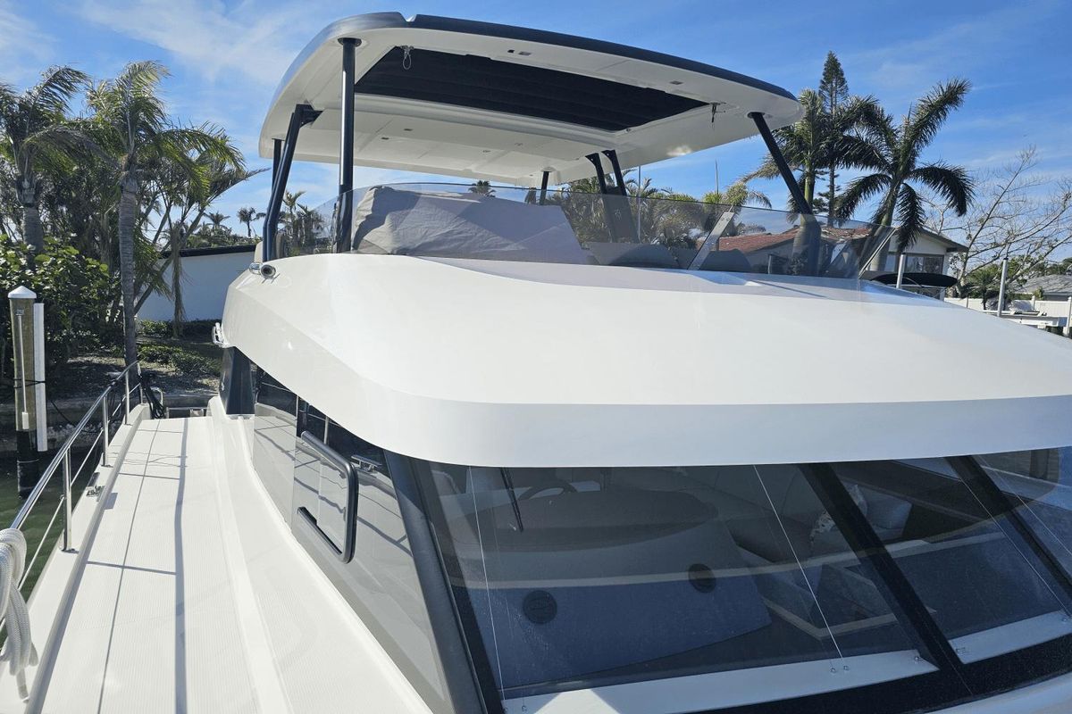 2023 Fountaine Pajot 44 