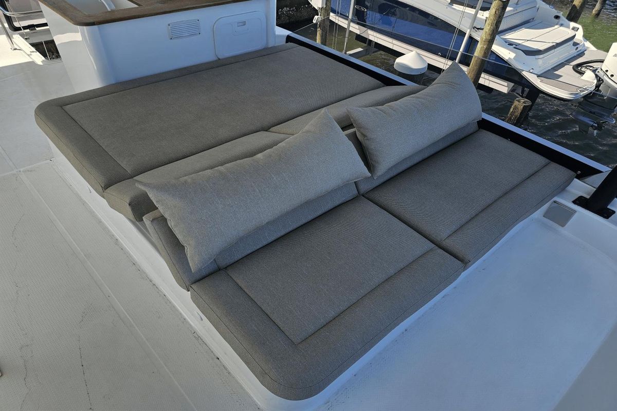 2023 Fountaine Pajot 44 