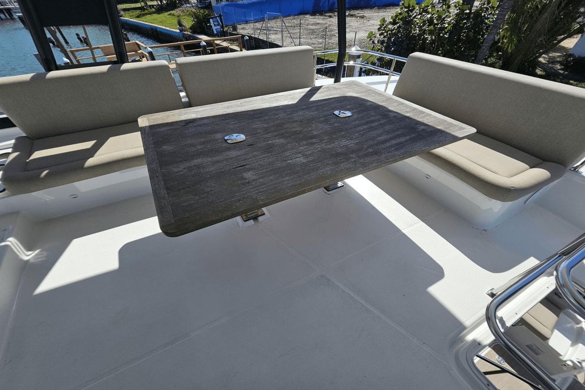 2023 Fountaine Pajot 44 