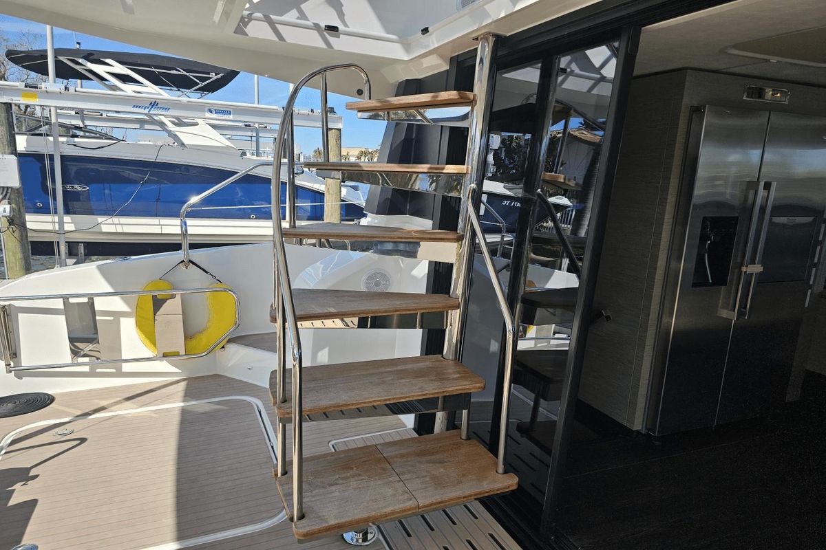 2023 Fountaine Pajot 44 