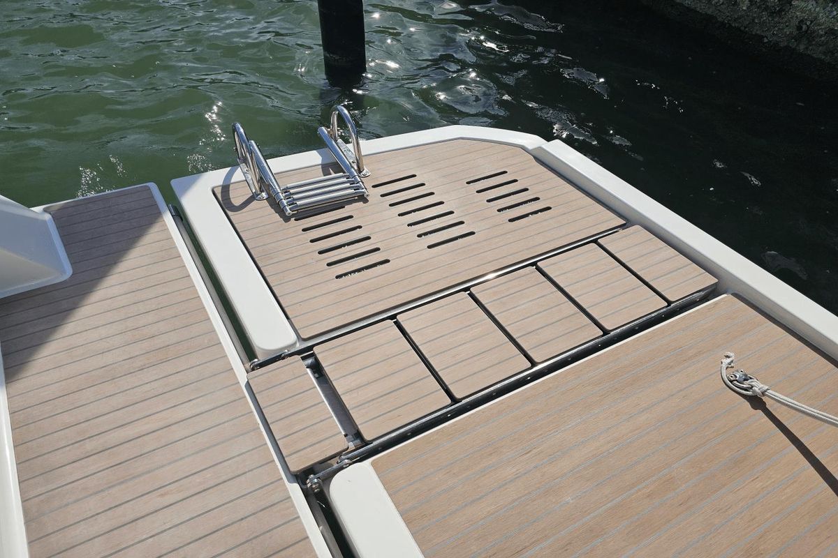 2023 Fountaine Pajot 44 