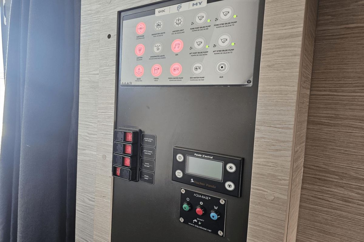 2023 Fountaine Pajot 44 