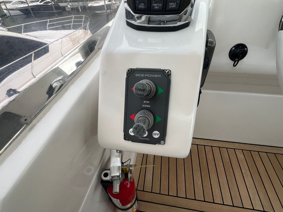 2015 Azimut 54 