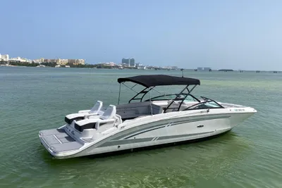 Sea Ray 290 Sundeck