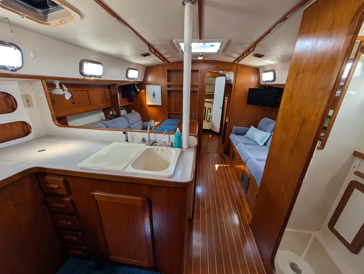 Juniper Yacht Photos Pics 