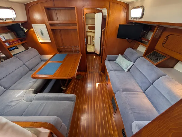 Juniper Yacht Photos Pics 