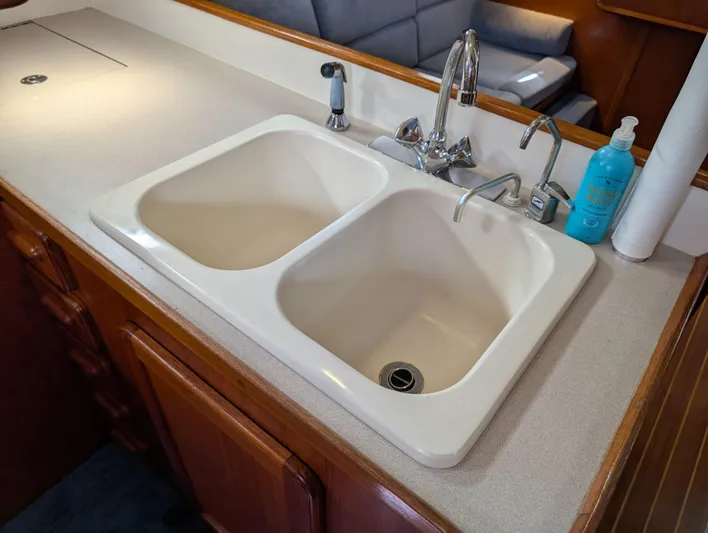 Juniper Yacht Photos Pics 