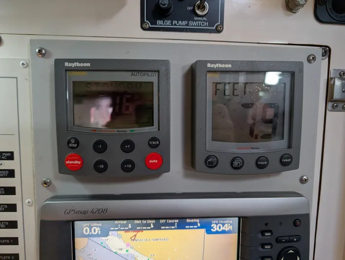 Juniper Yacht Photos Pics 