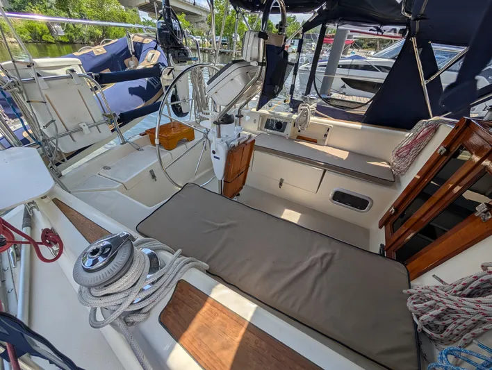 Juniper Yacht Photos Pics 
