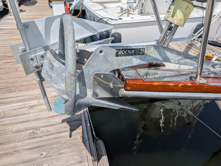 Juniper Yacht Photos Pics 