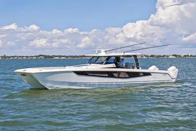 Aquila 47 Molokai