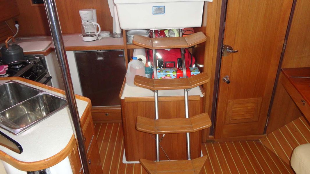 2012 Catalina 385