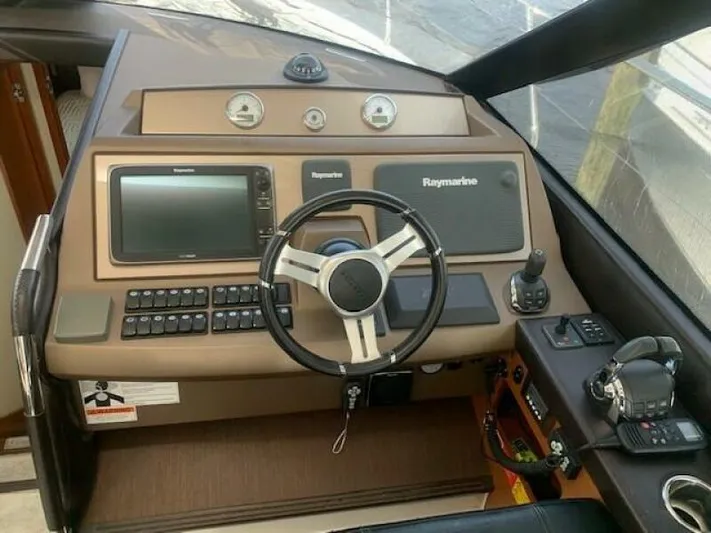 Magpie III Yacht Photos Pics Helm