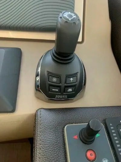 Magpie III Yacht Photos Pics Helm Controls