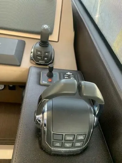 Magpie III Yacht Photos Pics Helm Controls