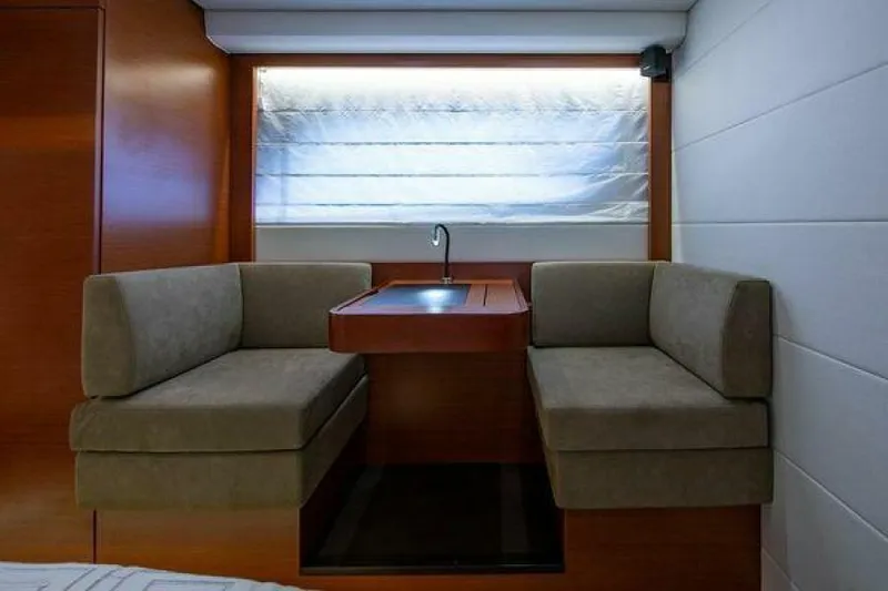 Magpie III Yacht Photos Pics Master Stateroom