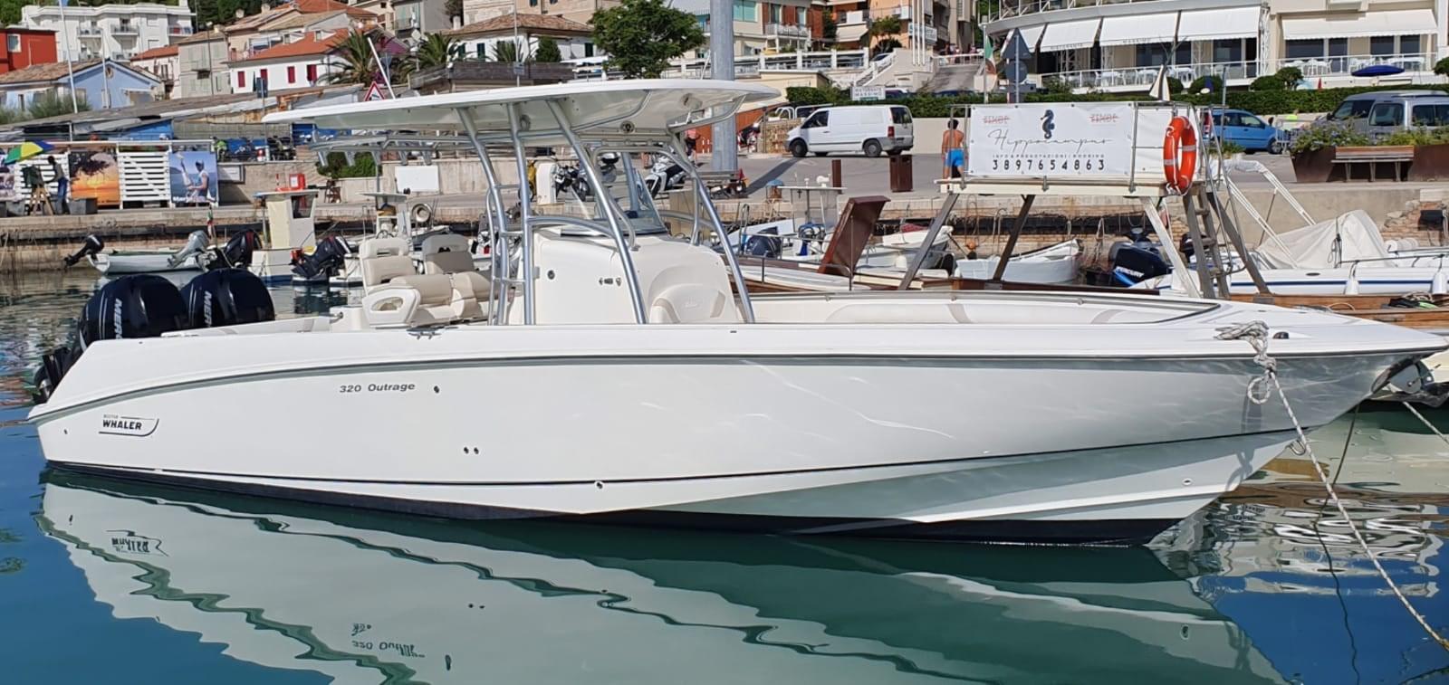 Boston Whaler Outrage 320