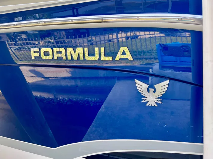 Still Groovin Yacht Photos Pics 