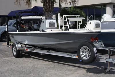 Hewes Redfisher 18