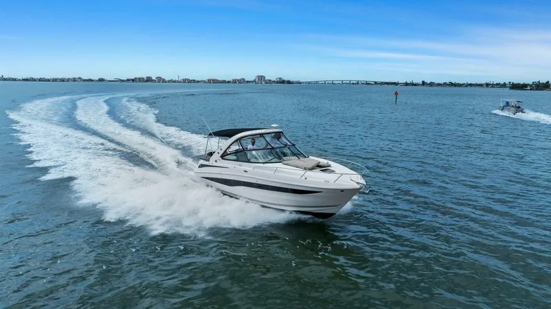 Lil Sea Sass Yacht Photos Pics 2014 Sea Ray 370 Venture (Lil Sea Sass)-Profile Bow 3/4 Starboard