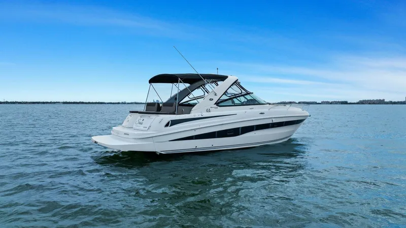 Lil Sea Sass Yacht Photos Pics 2014 Sea Ray 370 Venture (Lil Sea Sass)-Profile Stern 3/4 Starboard