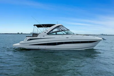 Sea Ray 370 Venture