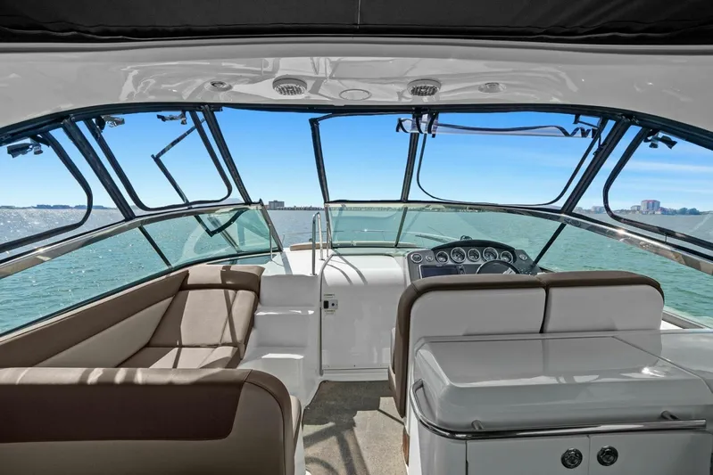 Lil Sea Sass Yacht Photos Pics 2014 Sea Ray 370 Venture (Lil Sea Sass)-Cockpit