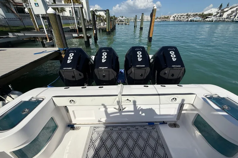  Yacht Photos Pics Streamline 45 boat with four Mercury 400 engines docked in a marina, 2020 model.