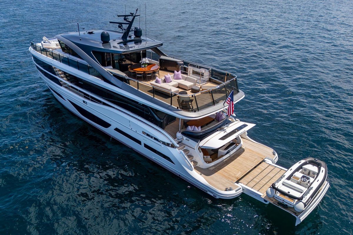 2022 Princess 95 