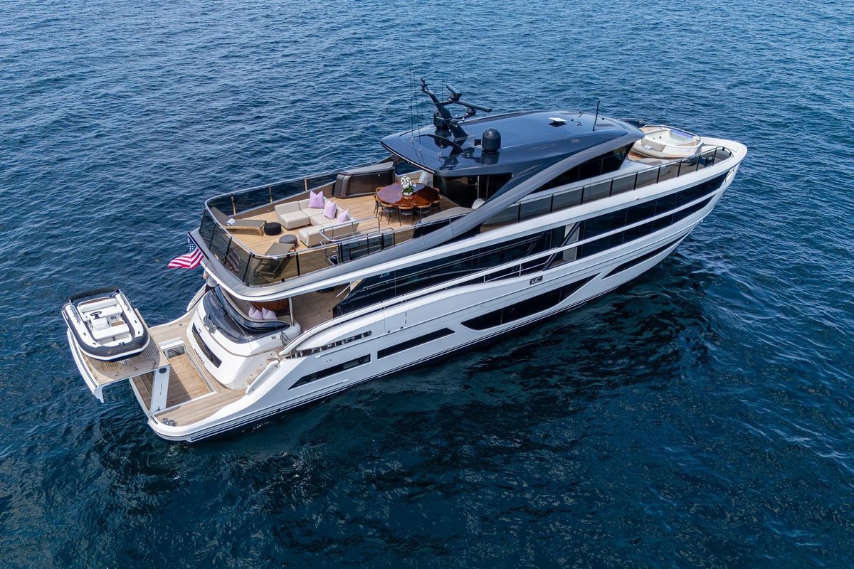 2022 Princess 95 