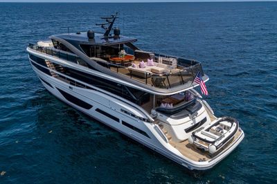 Yacht